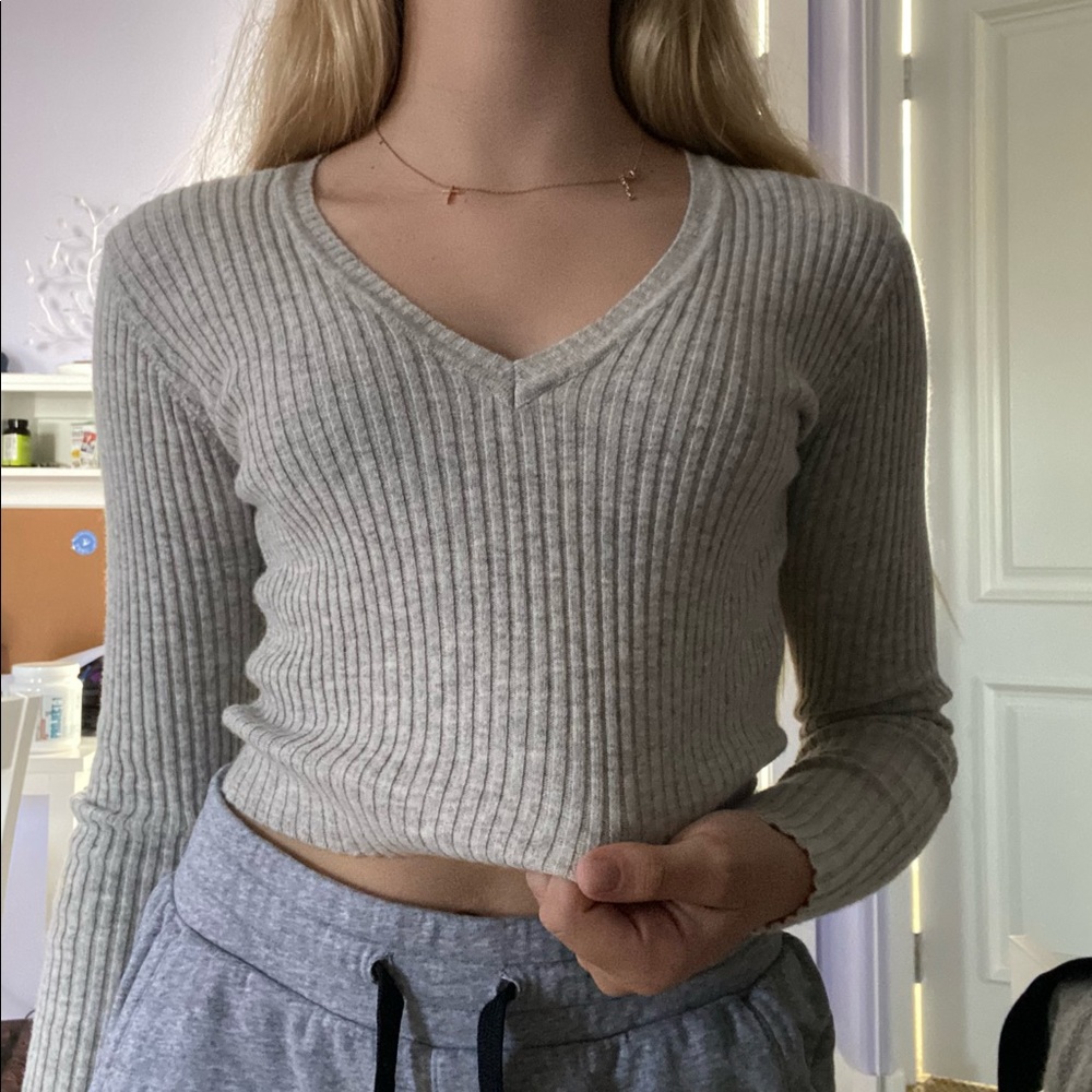 gray long sleeve